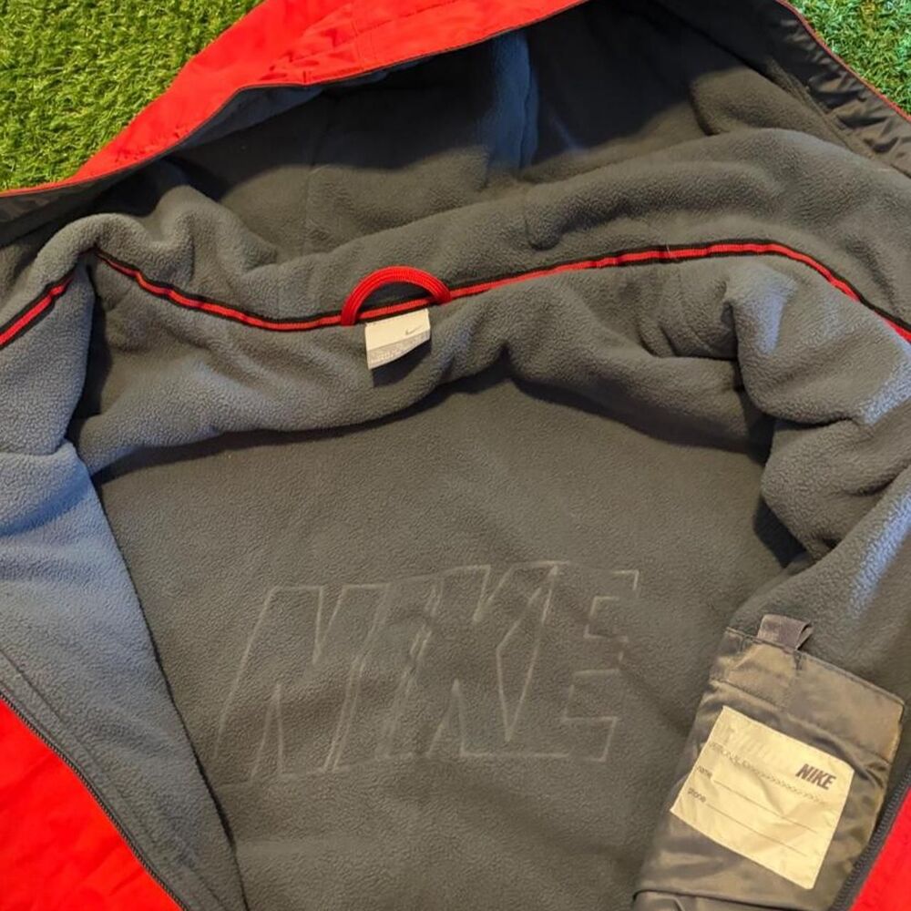 Nike Men's Red Jacket - Picture 5 of 6